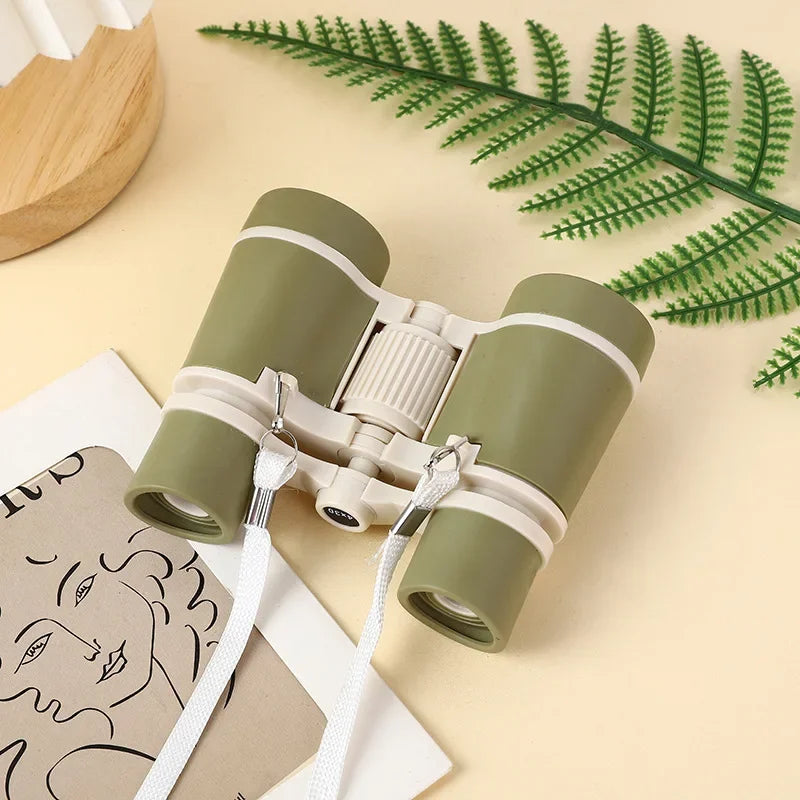 Jumelles randonnée enfant livrées avec accessoires outdoor