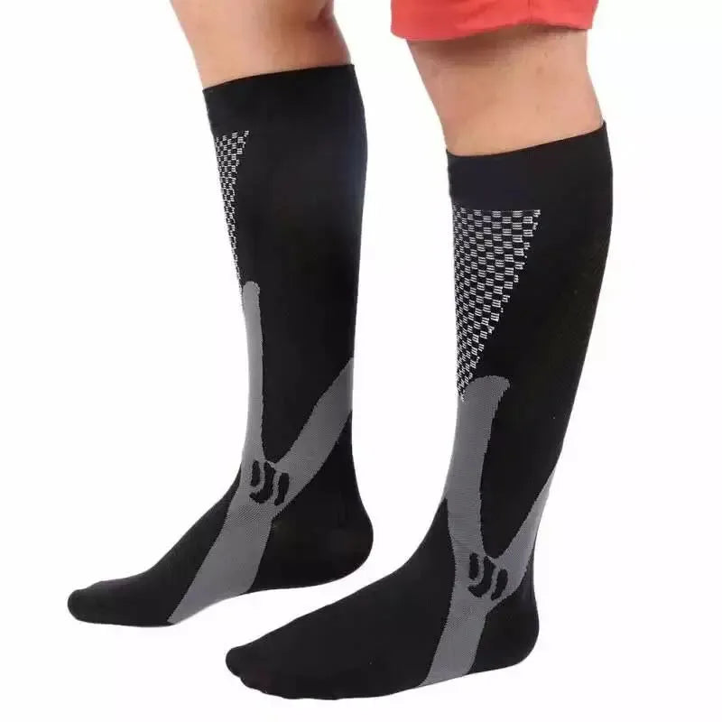 Chaussette Randonnée Longue Unisexe - PressionX en coton respirant, soutien ajusté pour activités légères.
