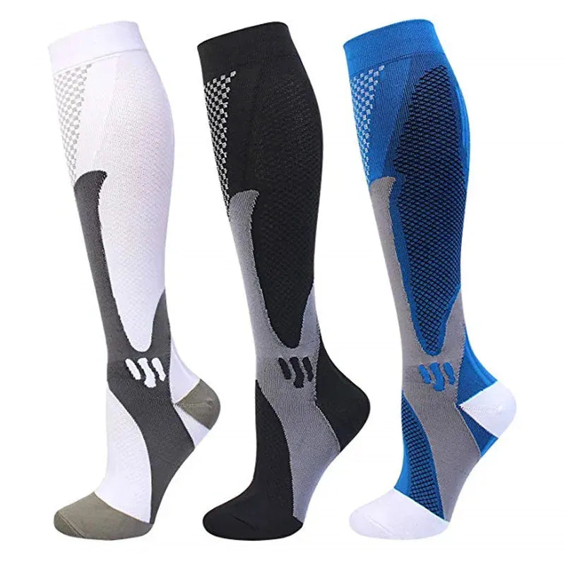 Chaussette Randonnée Longue Unisexe - PressionX en coton respirant, offrant confort pour les activités de plein air.
