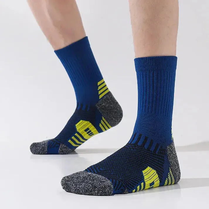 Chaussettes Randonnée Basses Respirantes – Confort & Maintien Quotidien - Randocyte, paire de chaussettes de randonnée avec motifs.